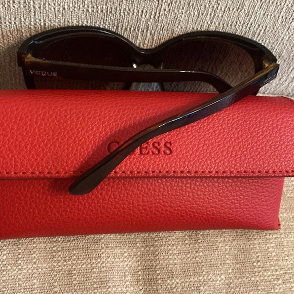 Vogue sunglasses main image 4